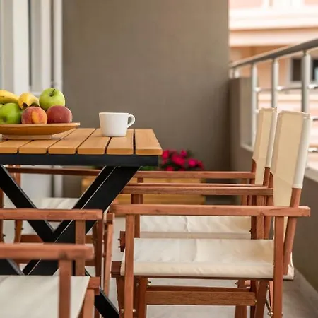Apartment Romanza Kavros